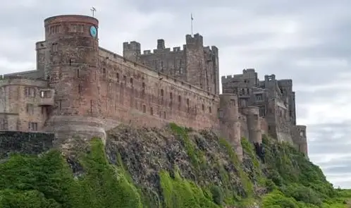Alnwick Castle Hogwarts tour from Edinburgh
